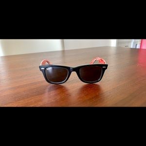 Unisex Polarized Ray-Ban Sunglasses